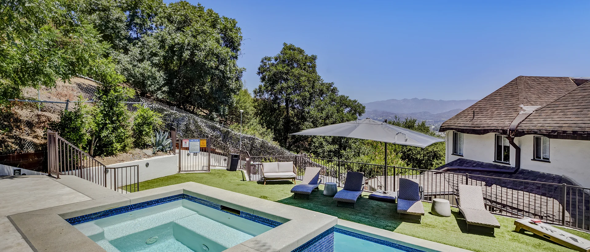 A Guide to Family Roles in ...